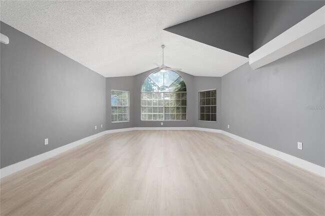 Building Photo - 2727 N Poinciana Blvd