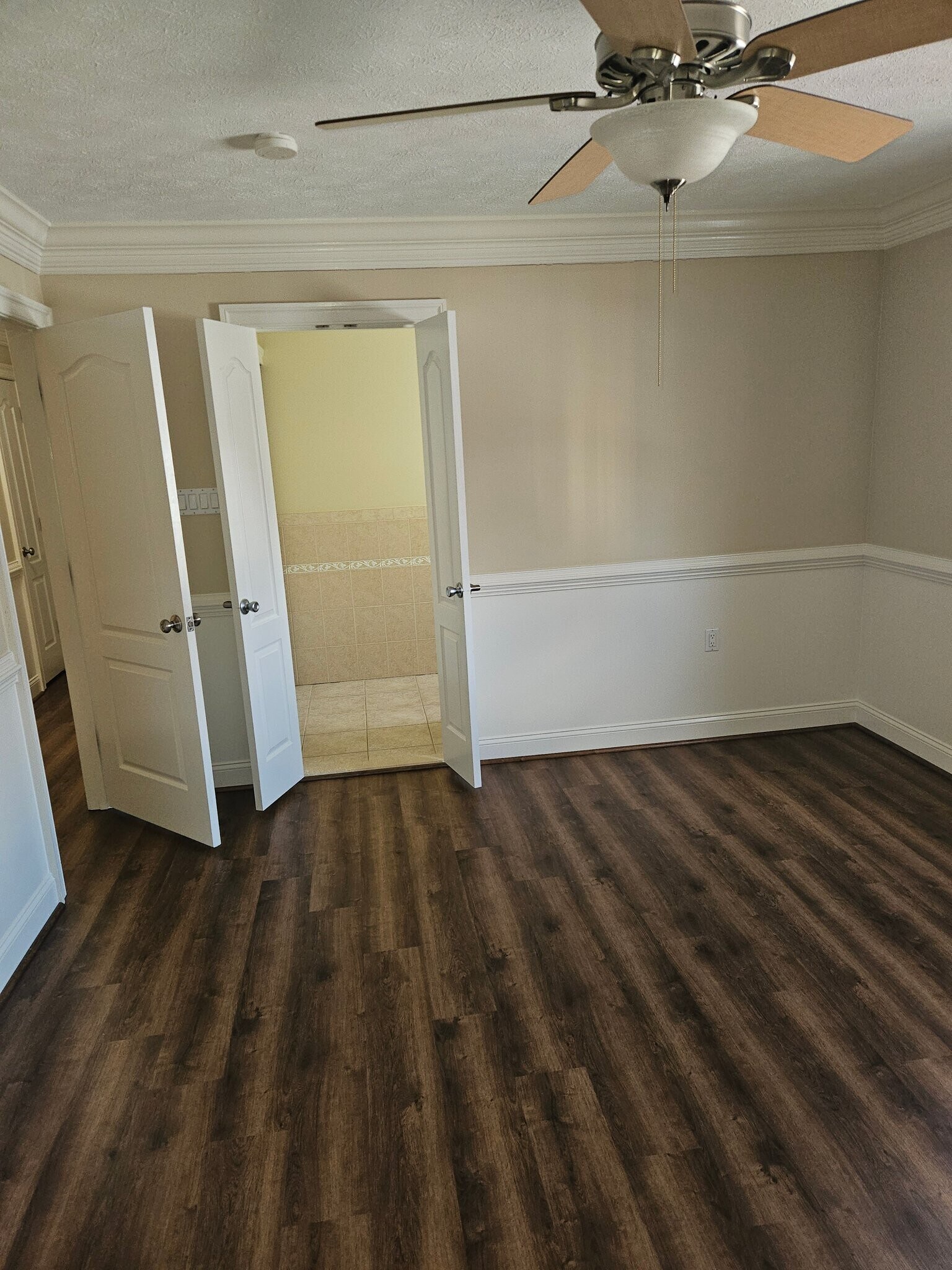 Building Photo - 813 Appleseed Ct