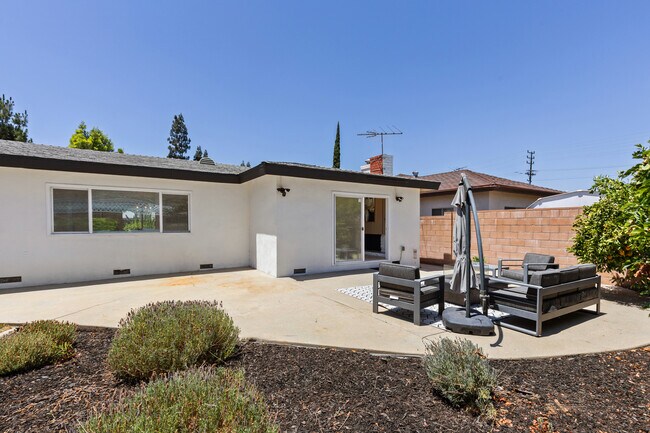 Building Photo - 9038 Whitaker Ave