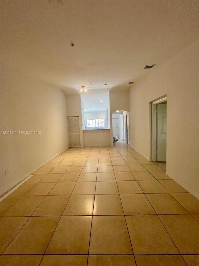 Building Photo - 3824 SW 48th Ave