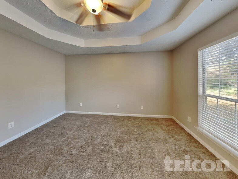 Building Photo - 6030 Savannah Dr