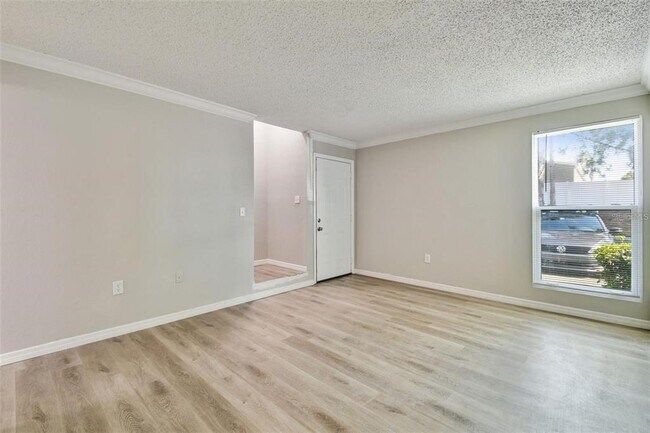 Building Photo - 726 Haven Pl