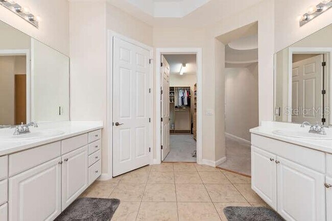Building Photo - 5583 46th Ct W