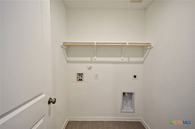 Building Photo - 3243 Gingham Pt