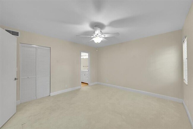 Building Photo - 2518 NW 89th Dr