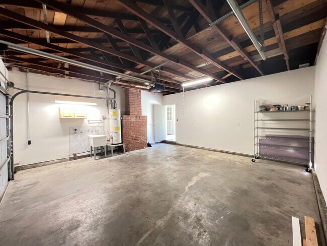 Building Photo - Single Story 3 bedroom In Cute Treelined Vallejo Neighborhood