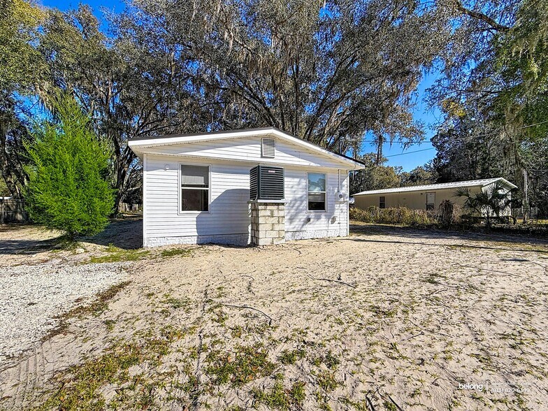 Building Photo - 2211 S Trivet Point