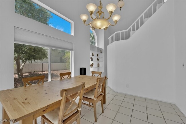 Building Photo - 2128 Desert Pines St