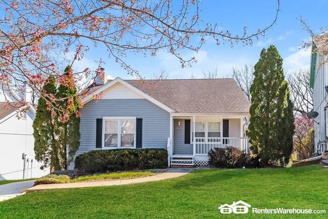 Primary Photo - 3 Bed 2 Bath Home Available NOW!