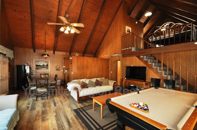 Building Photo - 20415 Pine Mountain Dr