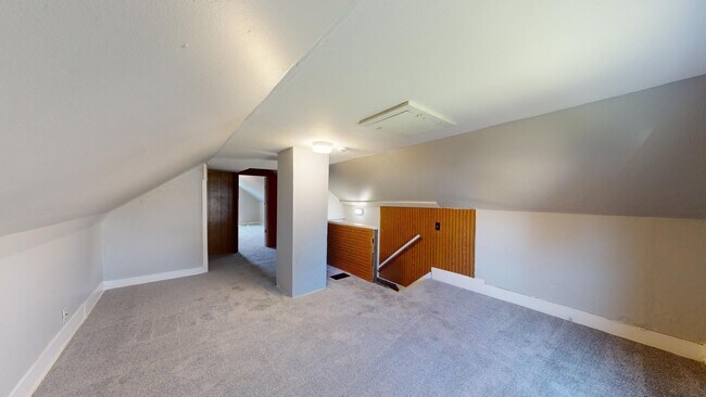 Building Photo - 3123 W 58th St