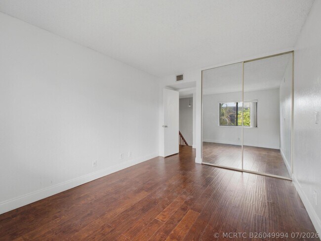 Building Photo - 105 Woodland Rd