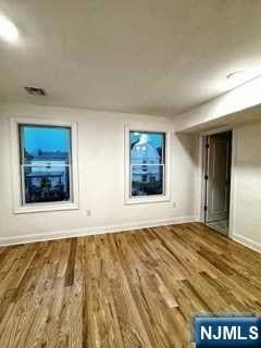 Building Photo - 218-220 Kearny Avenue Unit 3