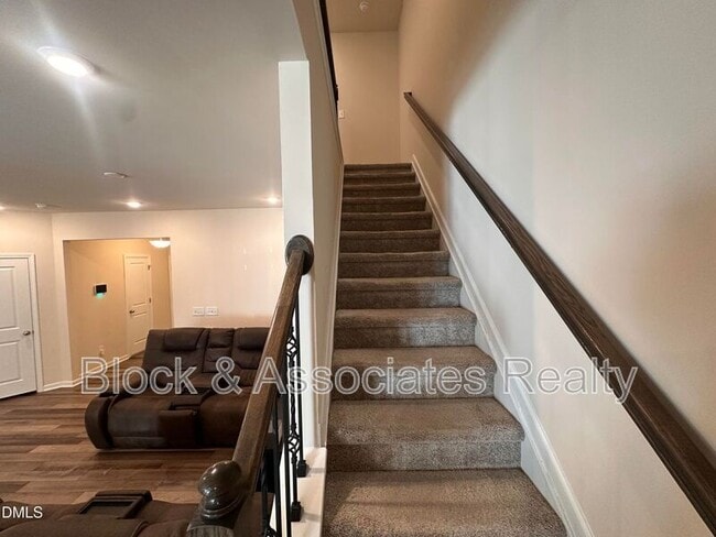 Building Photo - 1508 Glacier Dr