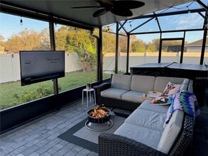 Building Photo - 244 Whispering Oaks Way