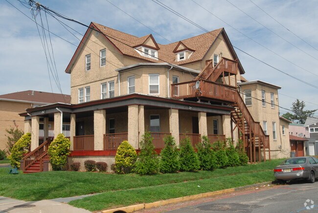 Building Photo - 301 Sunset Ave