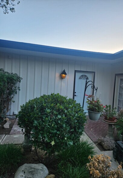 Primary Photo - 7608 Buena Vista Dr