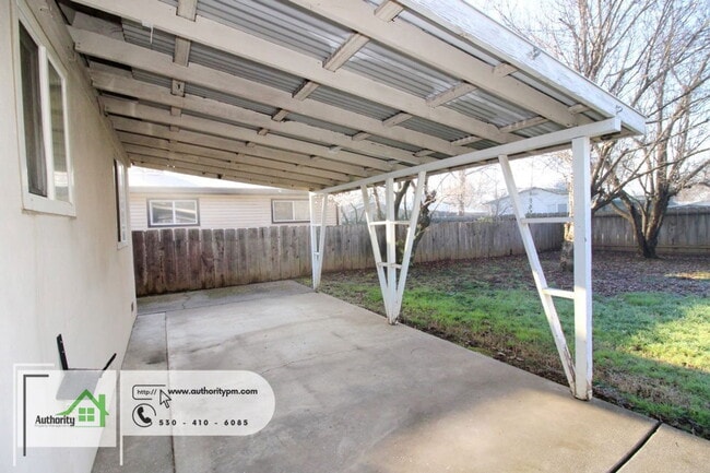 Building Photo - 3120 Stingy Ln