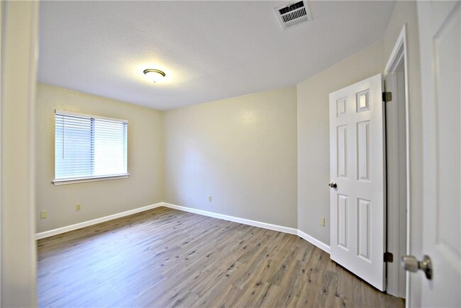 Building Photo - 8501 Priest River Dr