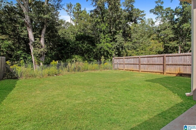 Building Photo - 151 Park Dr N