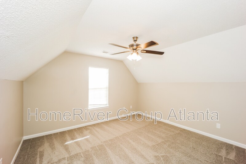 Building Photo - 181 Saddleview Trail