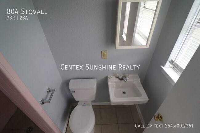 Building Photo - 804 Stovall-
