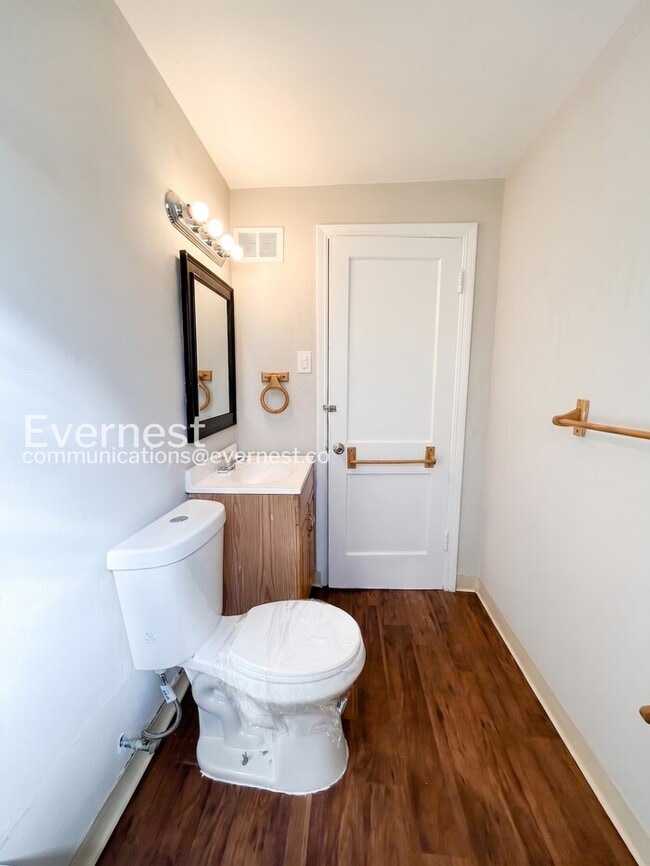 Building Photo - 344 Midridge Dr