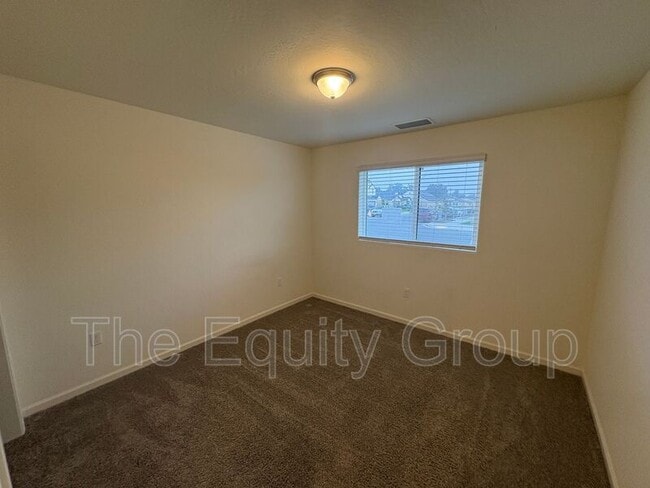 Building Photo - 1946 E School Ave