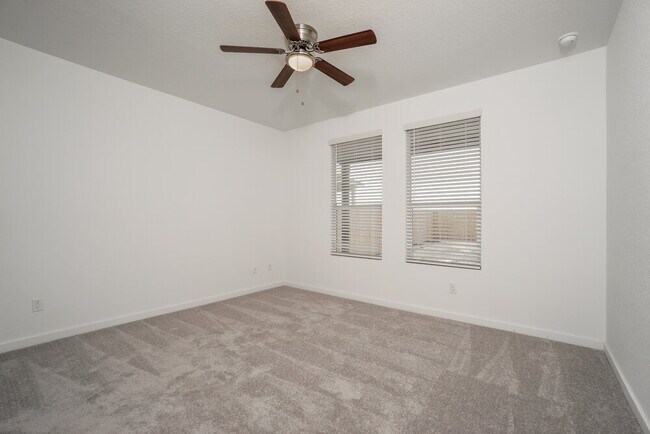 Building Photo - 606 Kayden Ct