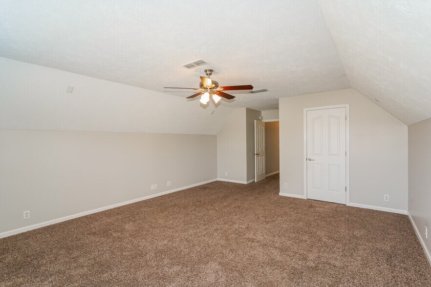 Building Photo - 2729 Westhaven Dr