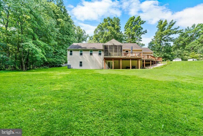 Building Photo - 10870 Hammond Dr