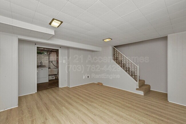 Building Photo - 2707 Jefferson Dr