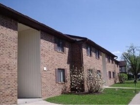 Primary Photo - Spacious 1, 2 & 3 Bedrooms!