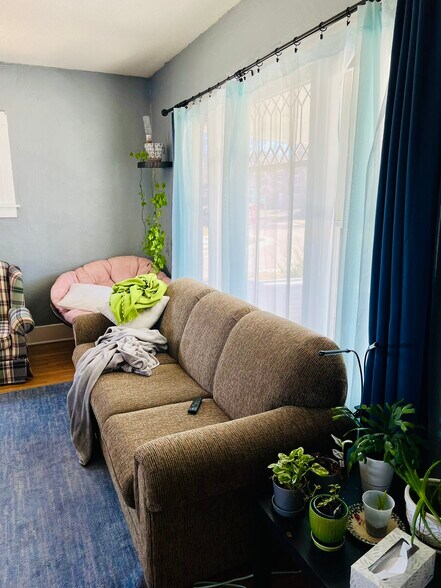 Building Photo - 701 3rd St NW