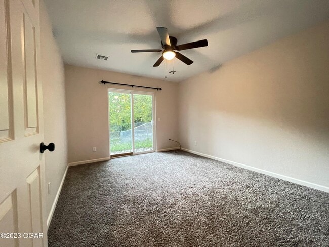 Building Photo - 524 N Jackson Ave