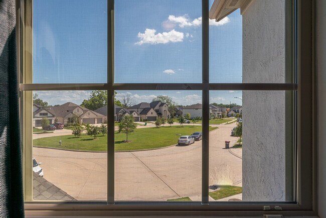 Building Photo - 4706 Llano Lp