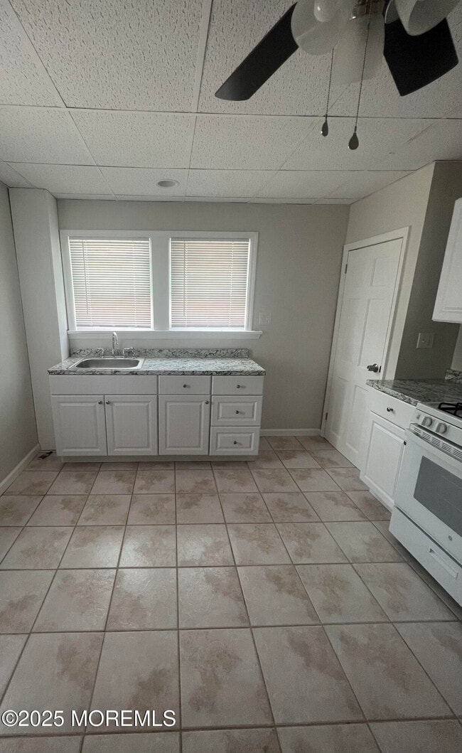 Building Photo - 898 NJ-34