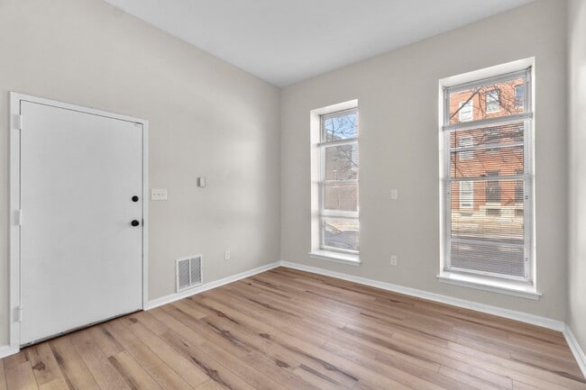 Building Photo - 2027 E Baltimore St