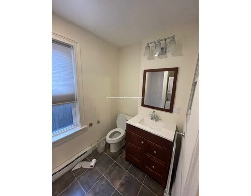 Building Photo - 17 Hillside Rd