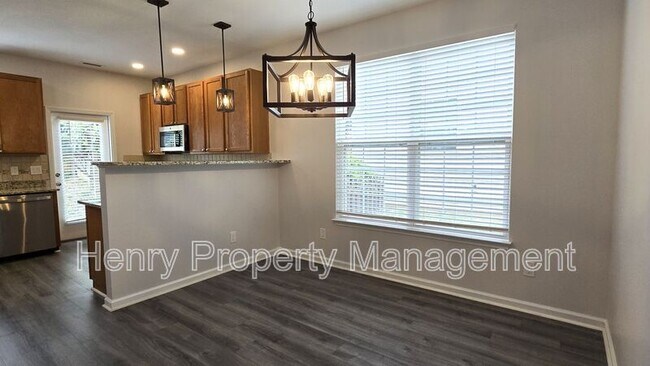 Building Photo - 5108 Mabe Dr