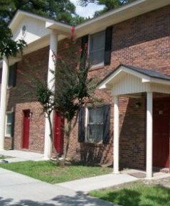 Building Photo - Pine Manor Apartments