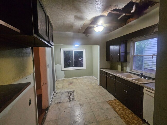 Building Photo - OWNER FINANCE! NO BANK QUALIFYING! NO CREDIT CHECK!