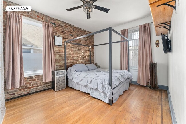 Building Photo - 811 Walton Ave