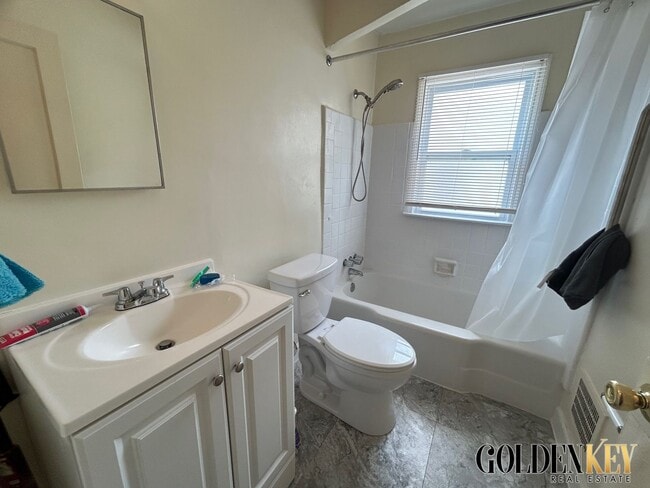 Building Photo - Updated 3 Bedroom Home in Southwest Detroit!