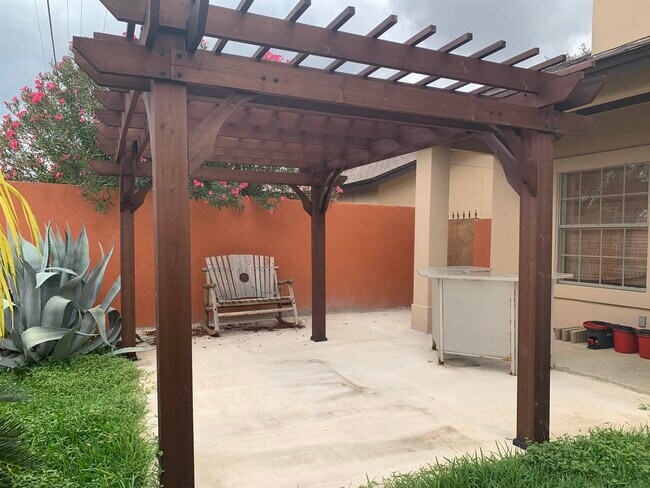 Building Photo - 510 Shiloh Dr