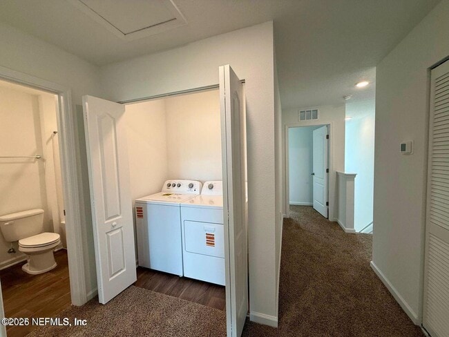 Building Photo - 1469 Jeremiah St