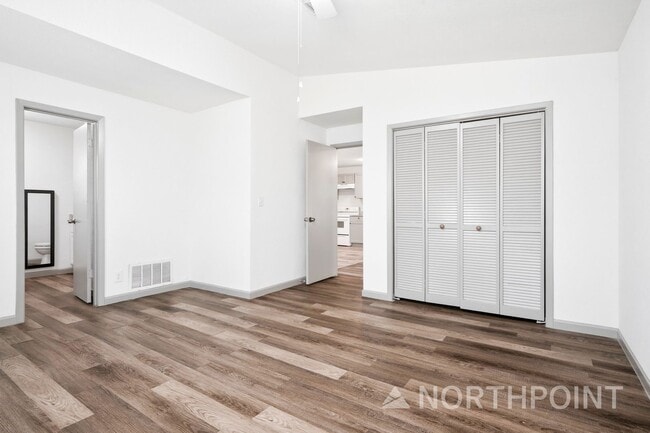 Building Photo - 3 BR/2BA | Updated Single Family Home | 2-Car Garage Parking | Fenced backyard!