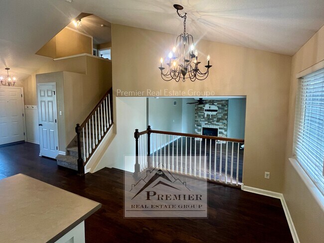 Building Photo - 6403 La Plata Peak Dr