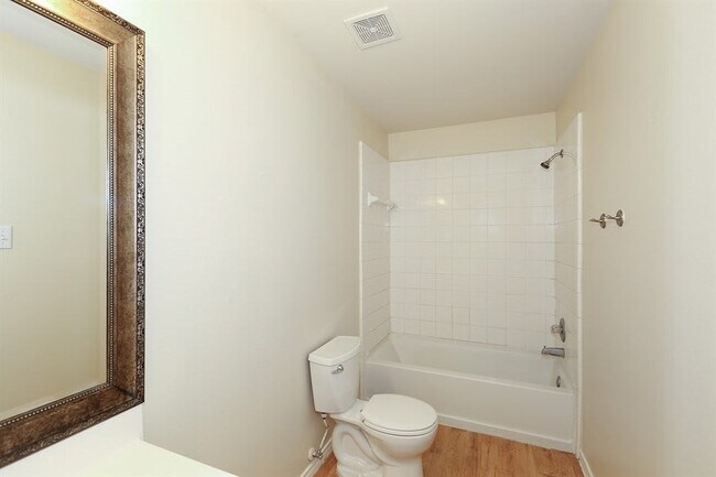 Building Photo - 29607 Evergreen Hills Dr