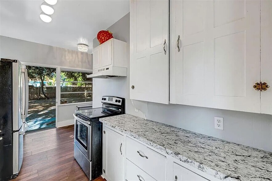 Building Photo - 7327 1st Ave N